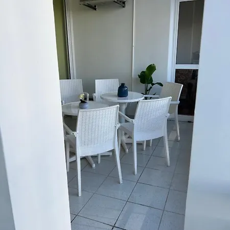 Onar Apartment